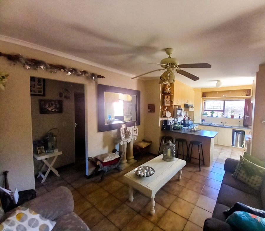 To Let 2 Bedroom Property for Rent in Jagtershof Western Cape